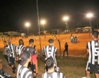 Prefeitura ilumina campos de futebol nos bairros de Campo Grande
