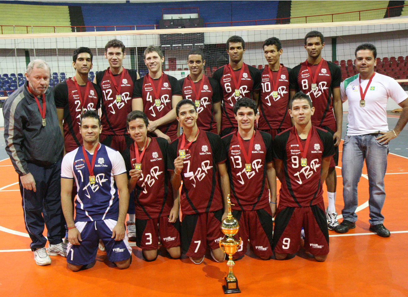 Atletas da EE José Barbosa Rodrigues (JBR) foram os campeões estaduais juvenis.